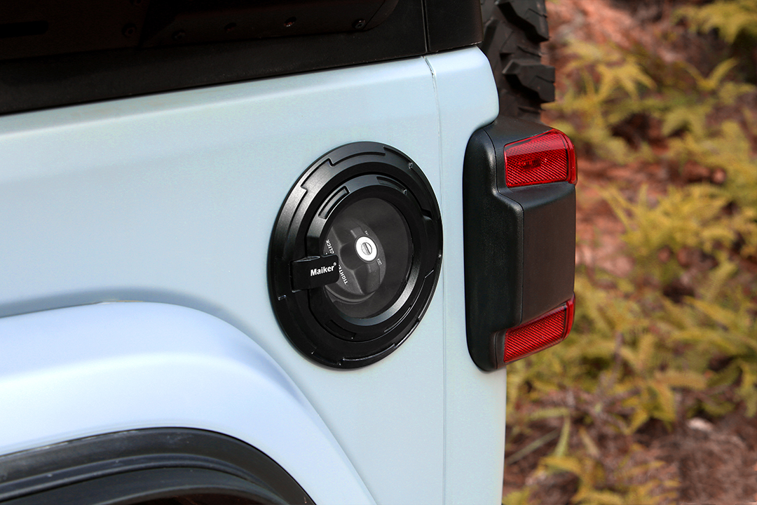 MAIKER Tapa transparente para tanque de gasolina para Jeep Wrangler JL 2018-2023, 2 puertas, 4 puertas, Rubicon Sahara JK 2017-2023, aluminio