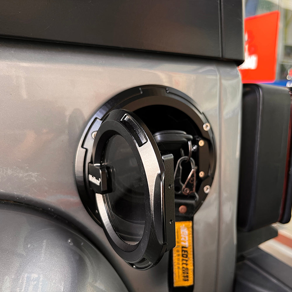 MAIKER Tapa transparente para tanque de gasolina para Jeep Wrangler JL 2018-2023, 2 puertas, 4 puertas, Rubicon Sahara JK 2017-2023, aluminio