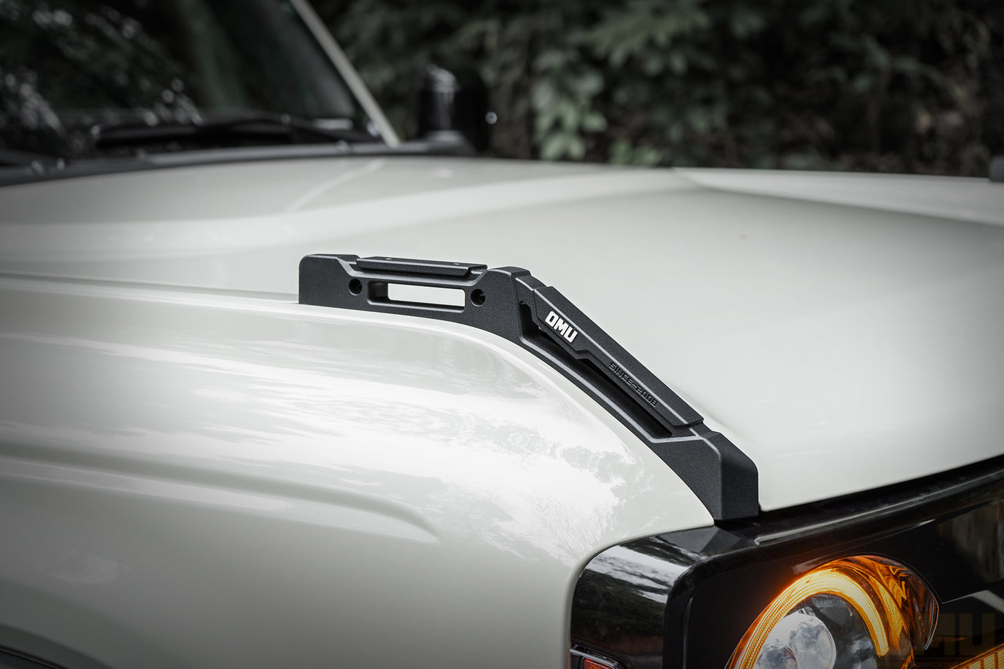 Genesis Series Aluminum Limb Riser Branch Deflector Kit for Ford Bronco (2PCS – Left & Right Side)